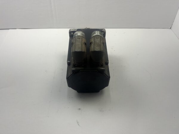 Schneider BSH0552P01A2A Lexium Servo Motor | 0.9Nm 4000RPM IP50 - Used - Image 5