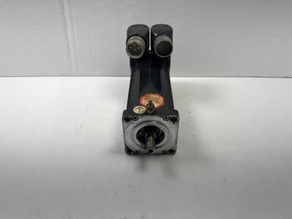 Schneider BSH0552P01A2A Lexium Servo Motor | 0.9Nm 4000RPM IP50 - Used - Image 4